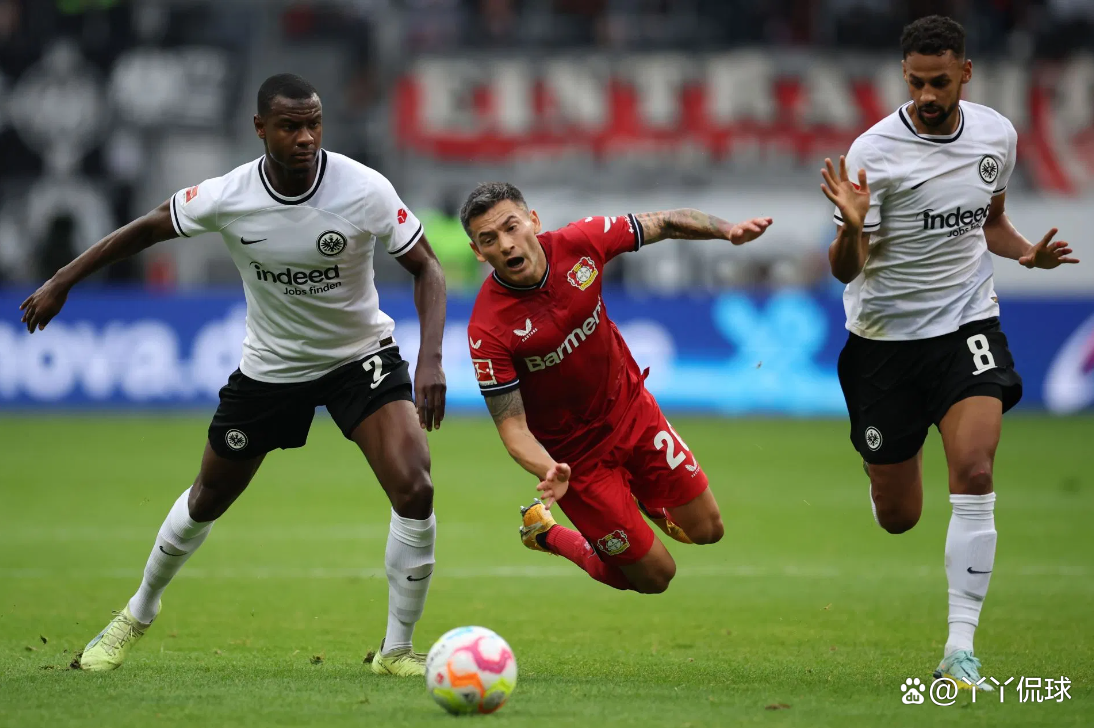 包含法兰克福清晨外线爆发,志在德甲名次提升,震撼外界,赛季目标并未改变的词条 包含法兰克福清晨外线爆发,志在德甲名次提升,震撼外界,赛季目标并未改变的词条